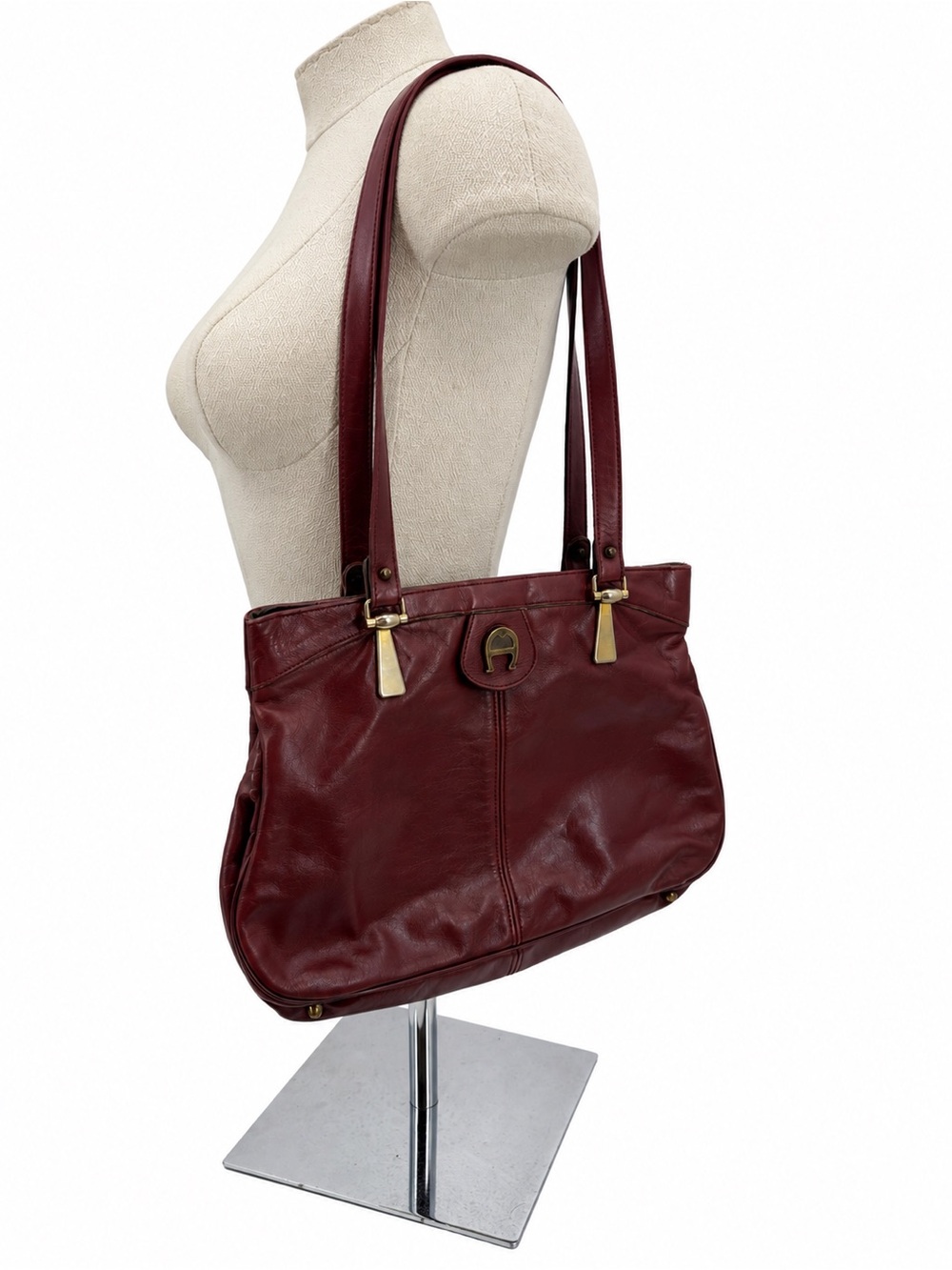 Etienne Aigner Burgundy Leather Shoulder Bag Gold Hardware Vintage